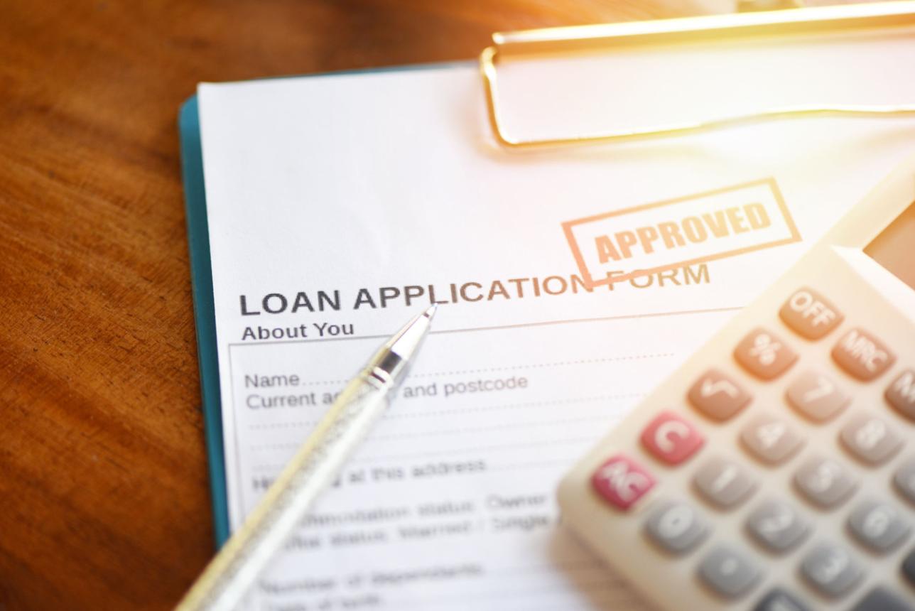 How Canadian Lenders Evaluate Your Loan Application